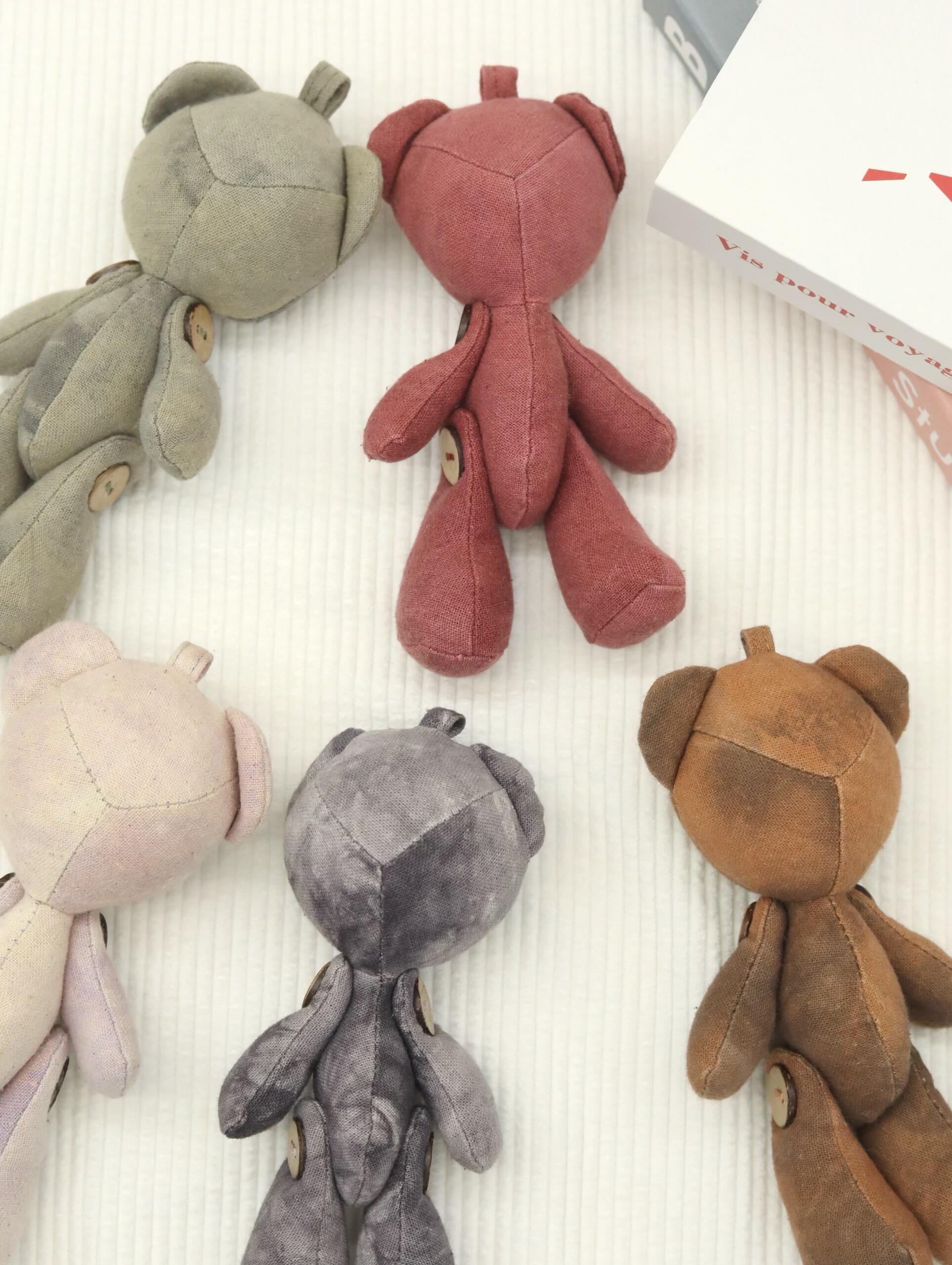 Eco-dyed gift pouches for candles