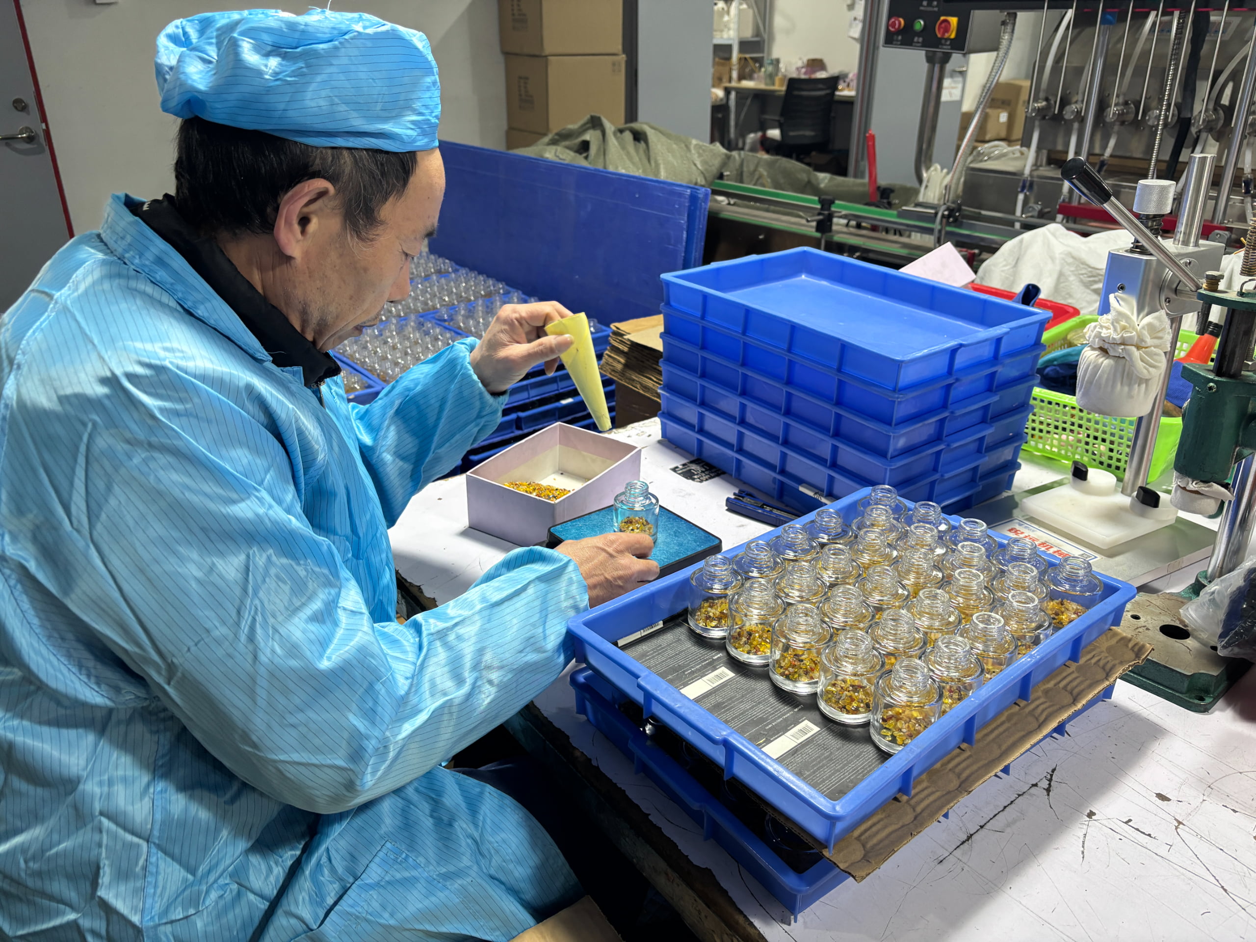 Fragrance blending lab